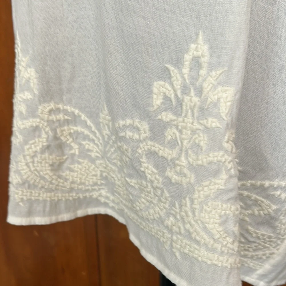 Banana Republic Embroidered Tunic Top - Picture 2 of 7